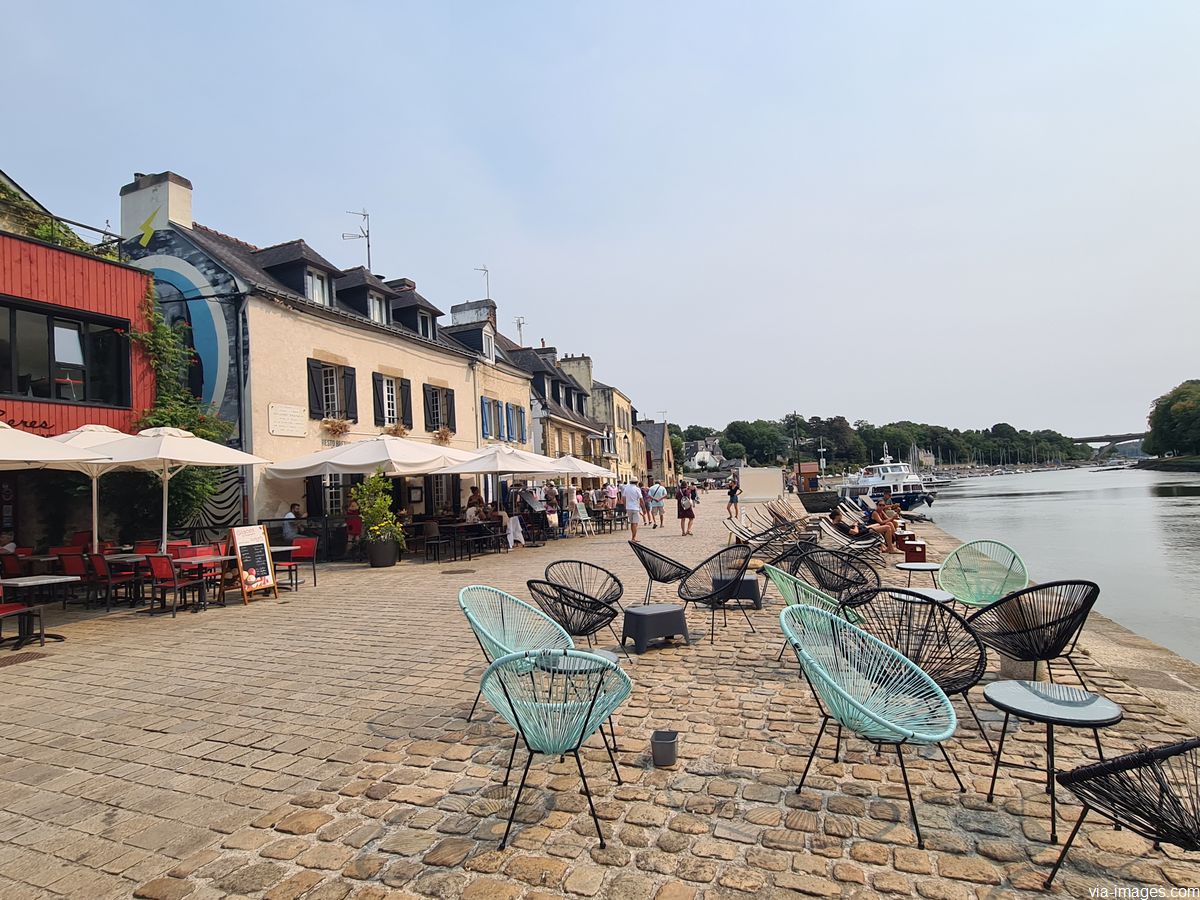 Auray