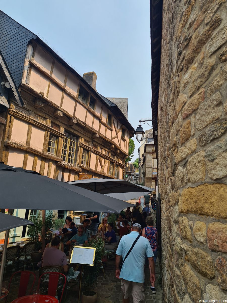 Auray