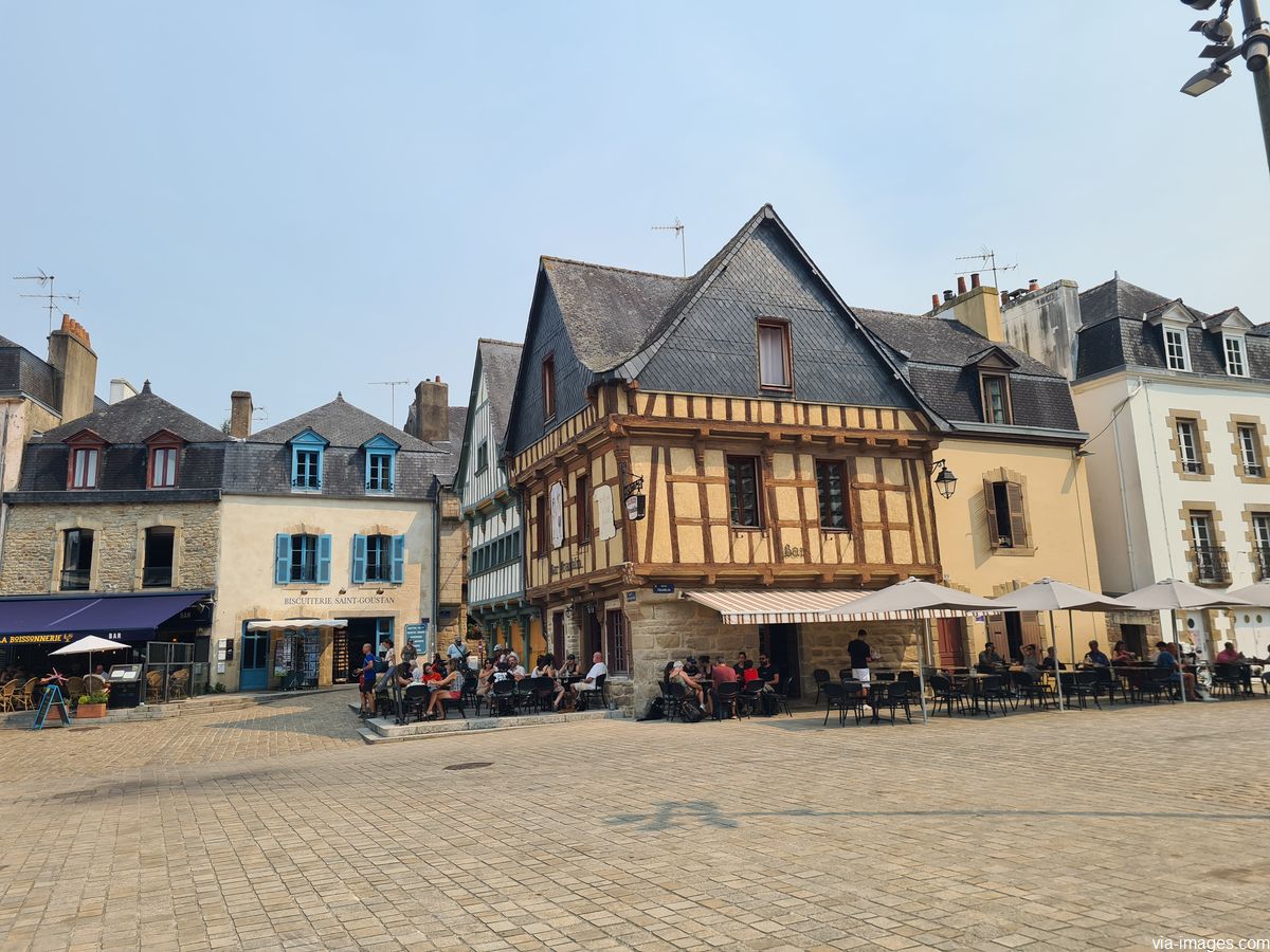 Auray