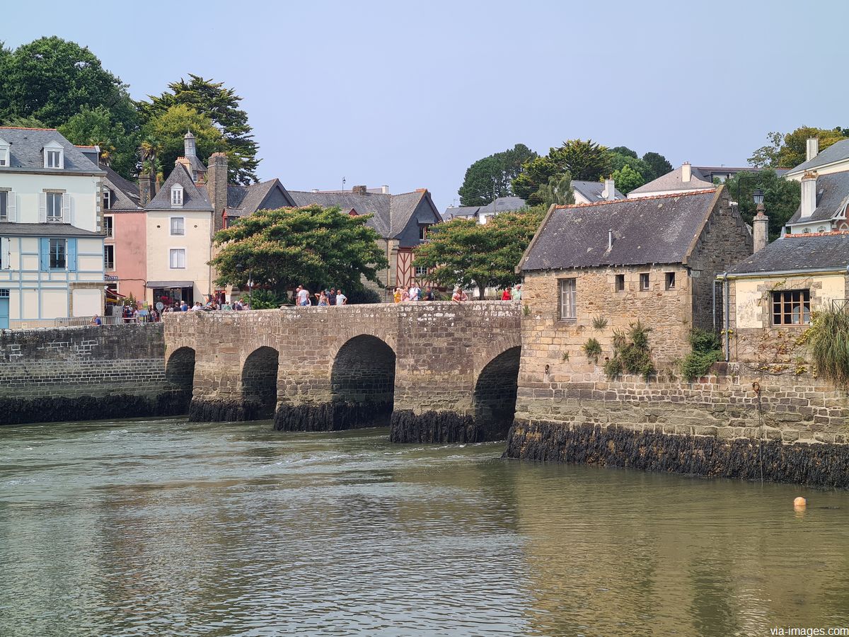 Auray